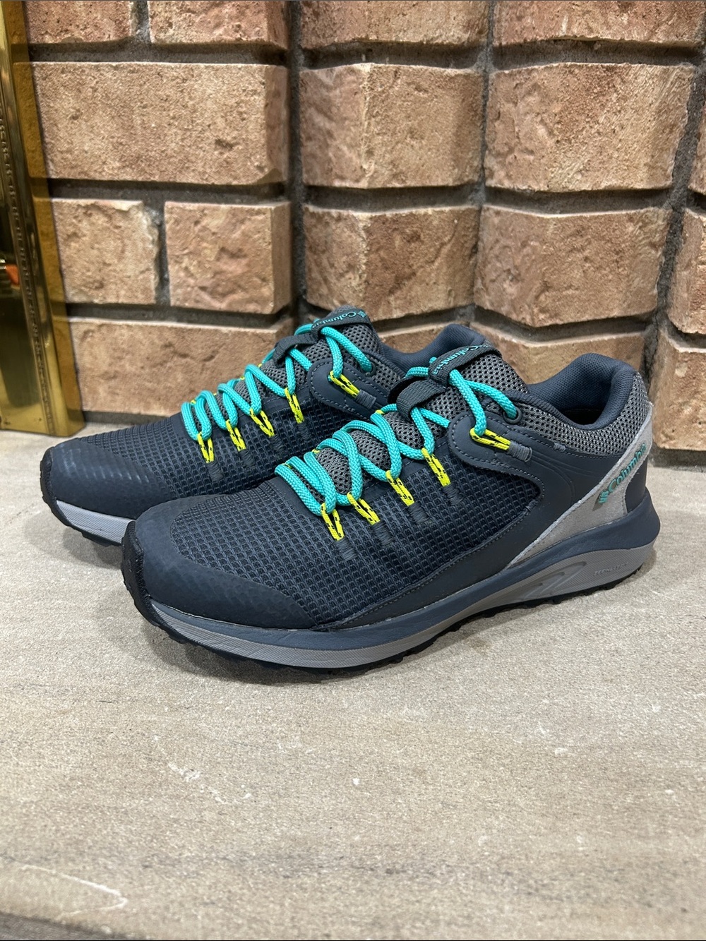 Columbia Trailstorm Waterproof Hiking Women’s Shoes Size 9.5